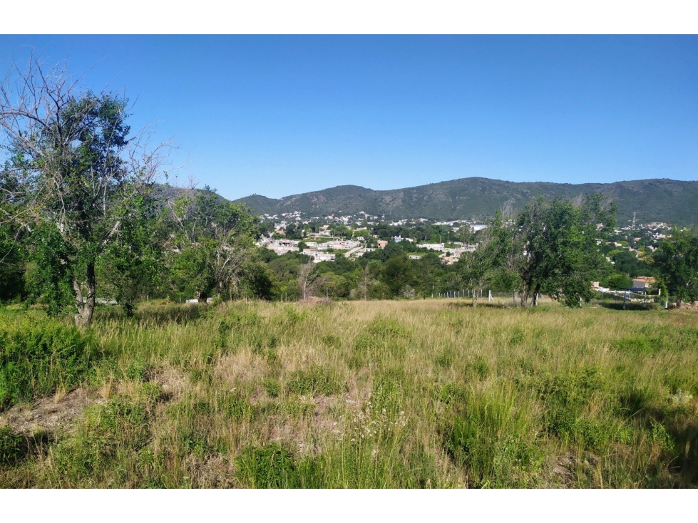 !Imperdible! Lote plano, con vista, Escritura. Altos de Carlos Paz. - 5