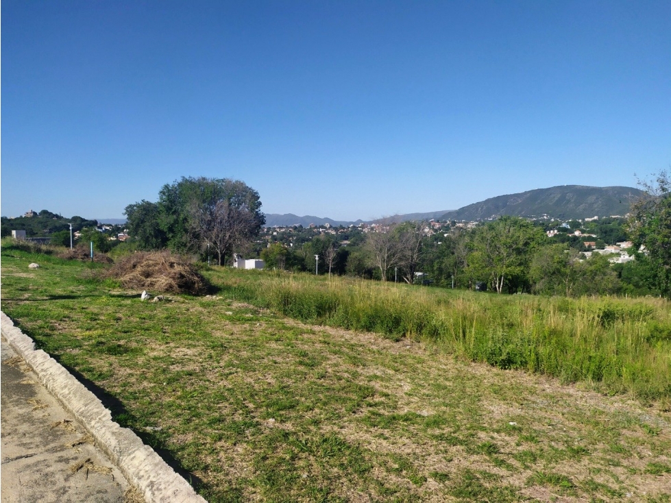 !Imperdible! Lote plano, con vista, Escritura. Altos de Carlos Paz. - 6