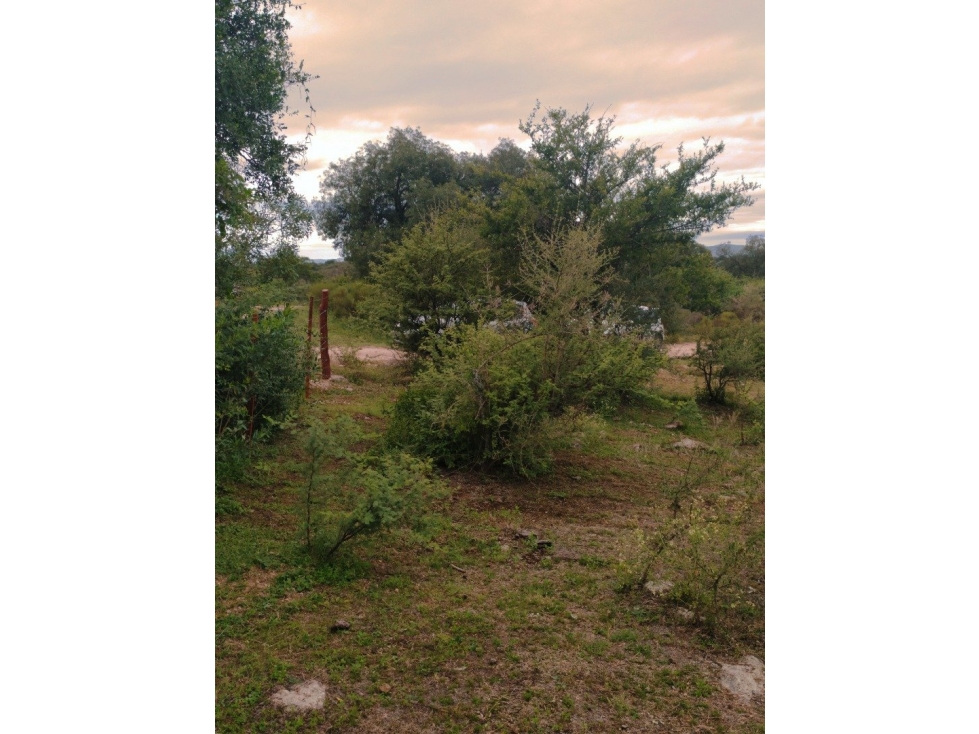 Oportunidad en venta en Va. Flor Serrana, lote plano con vista - 3