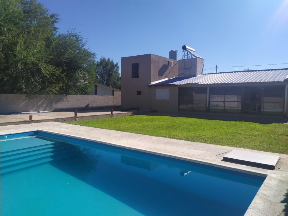 Cómoda Casaen venta en Tanti. Amplio quincho, parque, pileta. - 3