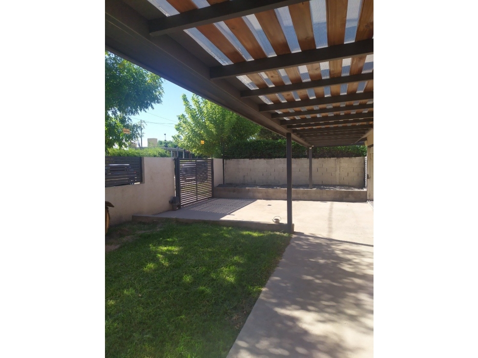Cómoda Casaen venta en Tanti. Amplio quincho, parque, pileta. - 5