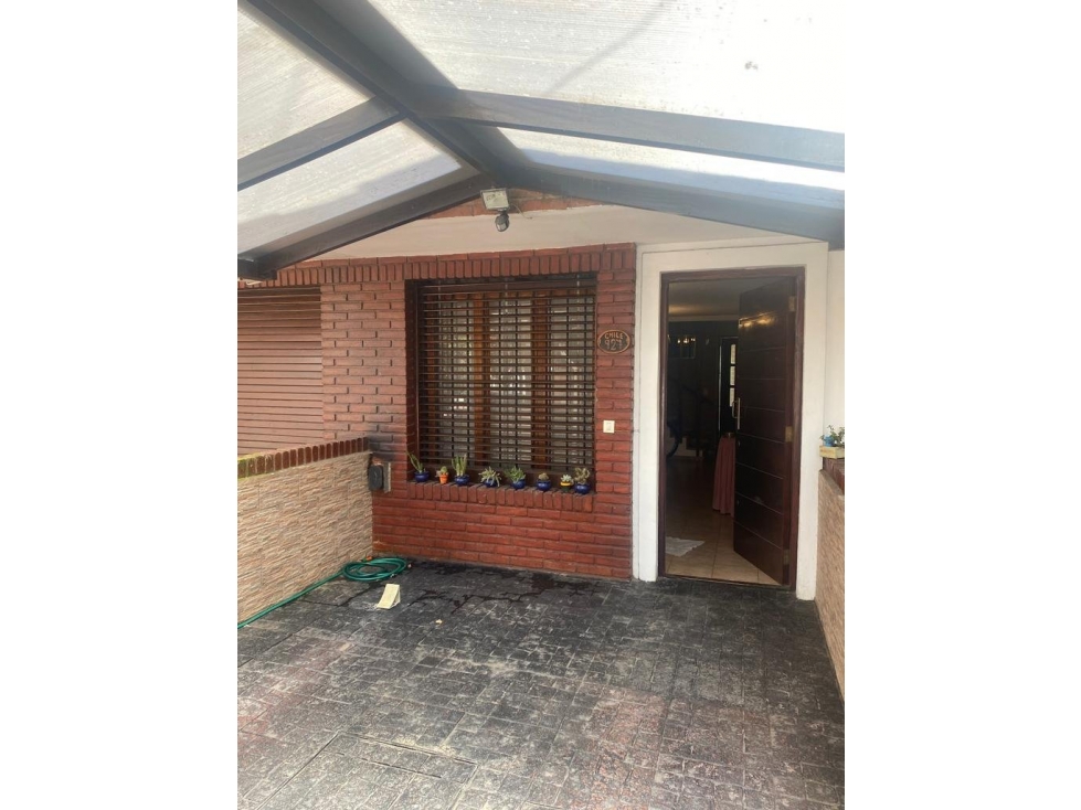 Dúplex 3 AMB con PATIO Y COCHERA Zona Villa Primera
