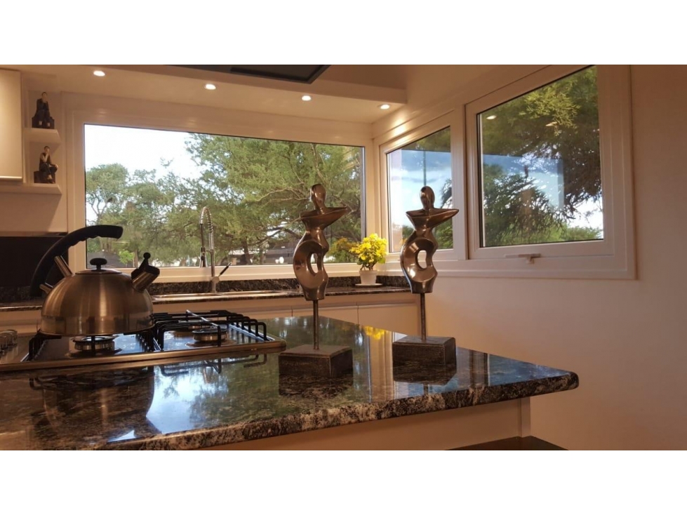 VENTA HERMOSA PROPIEDAD A ESTRENAR B°PRIVADO CAUSANA