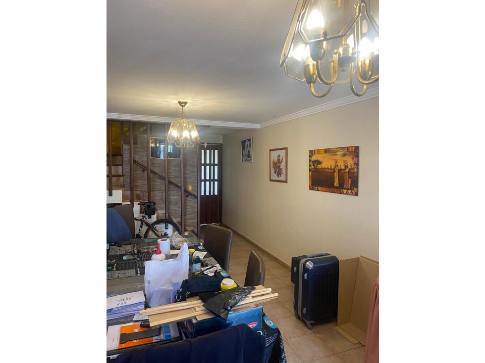 Dúplex 3 AMB con PATIO Y COCHERA Zona Villa Primera — foto 4