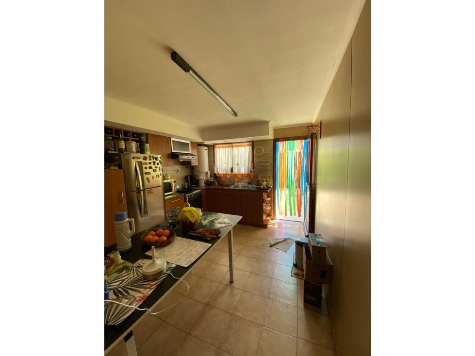 Dúplex 3 AMB con PATIO Y COCHERA Zona Villa Primera — foto 2