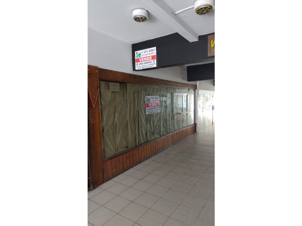 Local comercial en Galeria Azul (dos locales) - 1