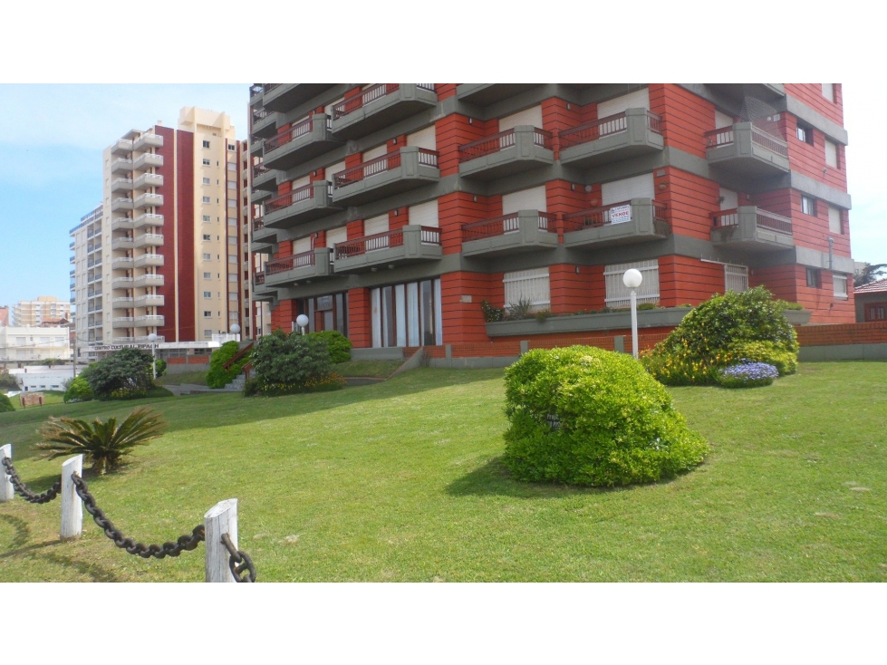 Edificio Francymar P.B Piso 1ero