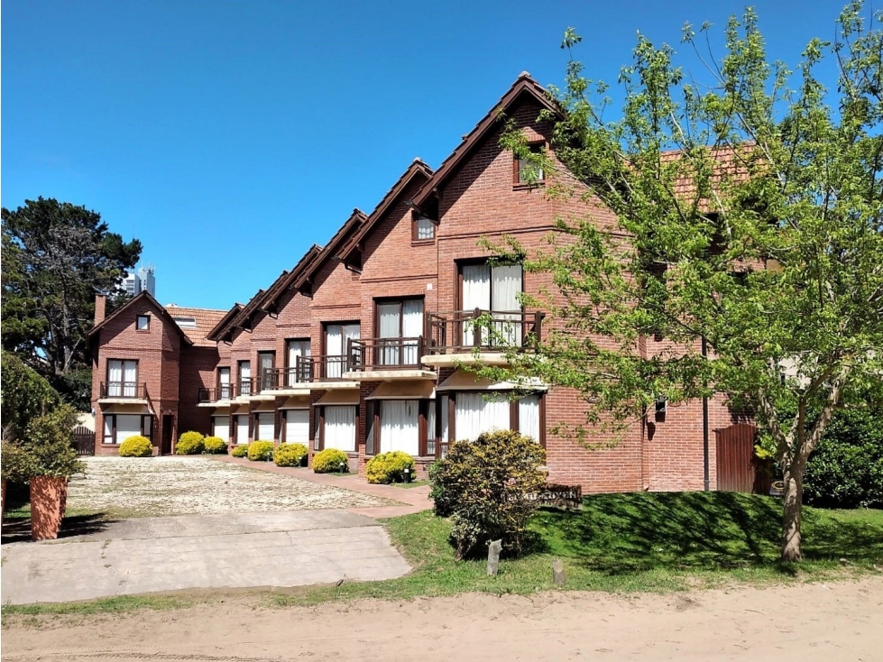PINAMAR - TRIPLEX CENTRICO -TEMPORADA 2027