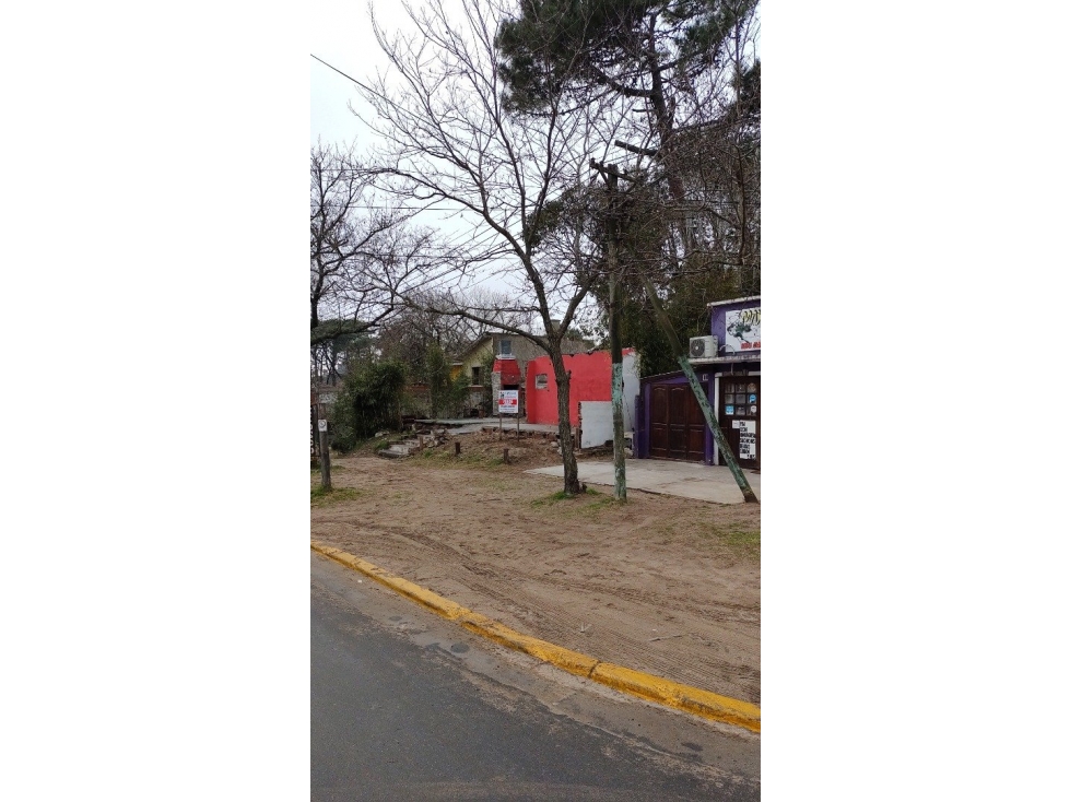 Lote Zona Sur- sobre Avenida 3 - 3