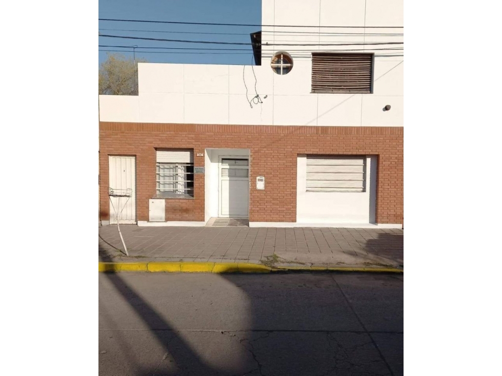 CASA EN VENTA B° PEDRO PICO - Calle Montevideo 600 - 1