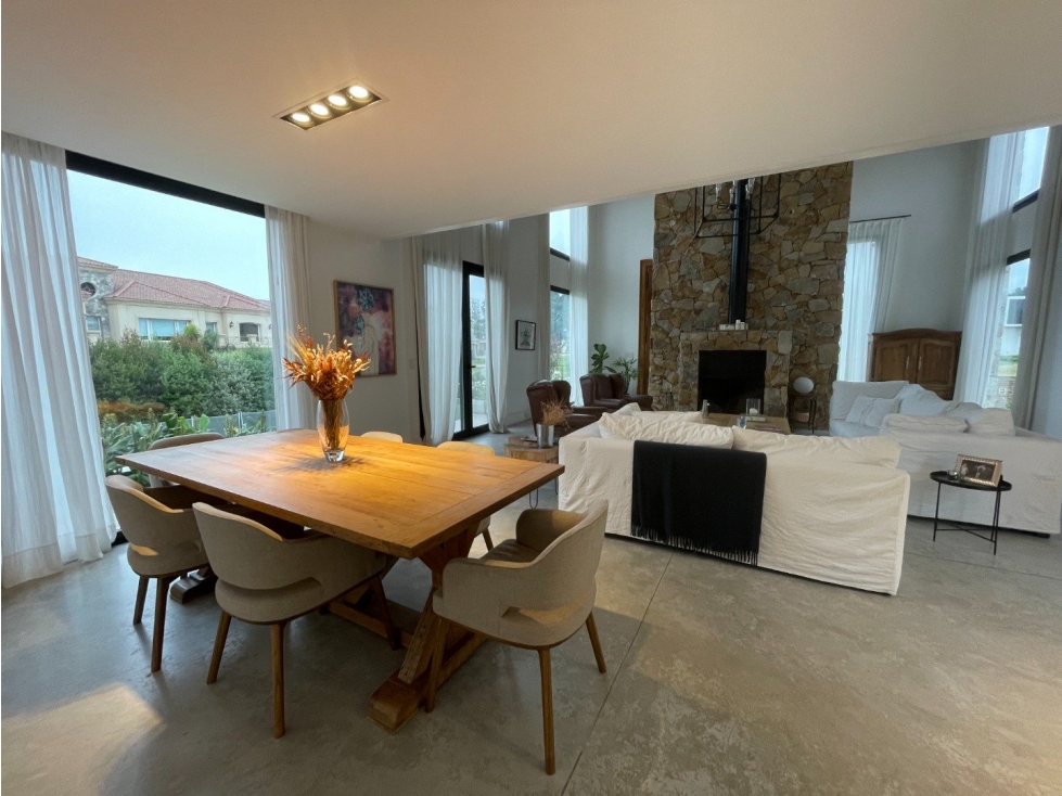 Venta importante chalet de 8 ambientes en Rumenco. - 6