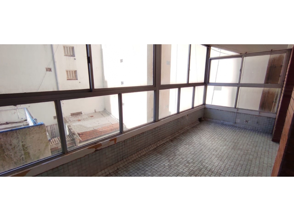 Departamento 2 ambientes en venta con cochera fija. Zona Plaza Colon. — foto 4