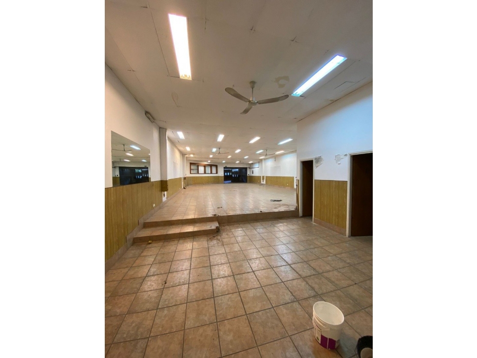 Local en venta Sobre Avenida Colon con salida a Diagonal Alvarez