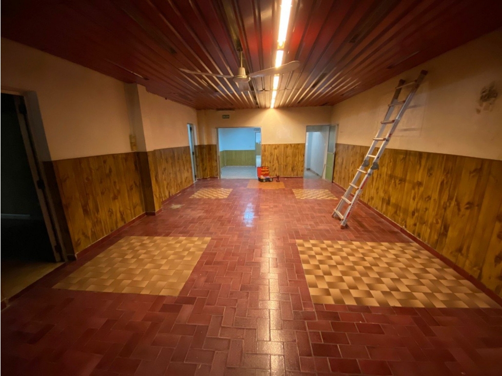 Local en venta Sobre Avenida Colon con salida a Diagonal Alvarez — foto 2