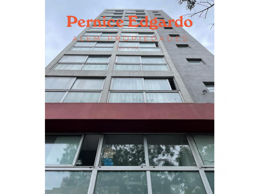 Venta edificio de oficinas más local. Zona Macrocentro. - 1