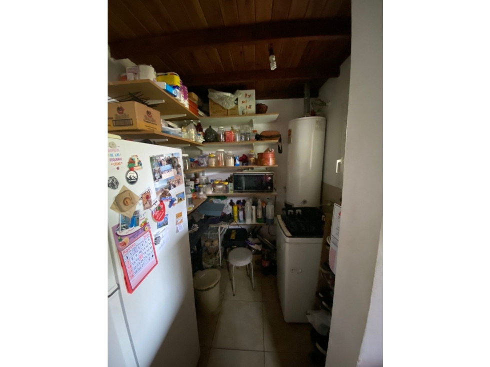 Venta chalet 5 ambientes en Barrio Colina Alegre. Buen estado. — foto 5