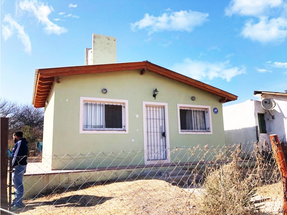 VENTA DE CASA EN BARRIO LAS FLORES