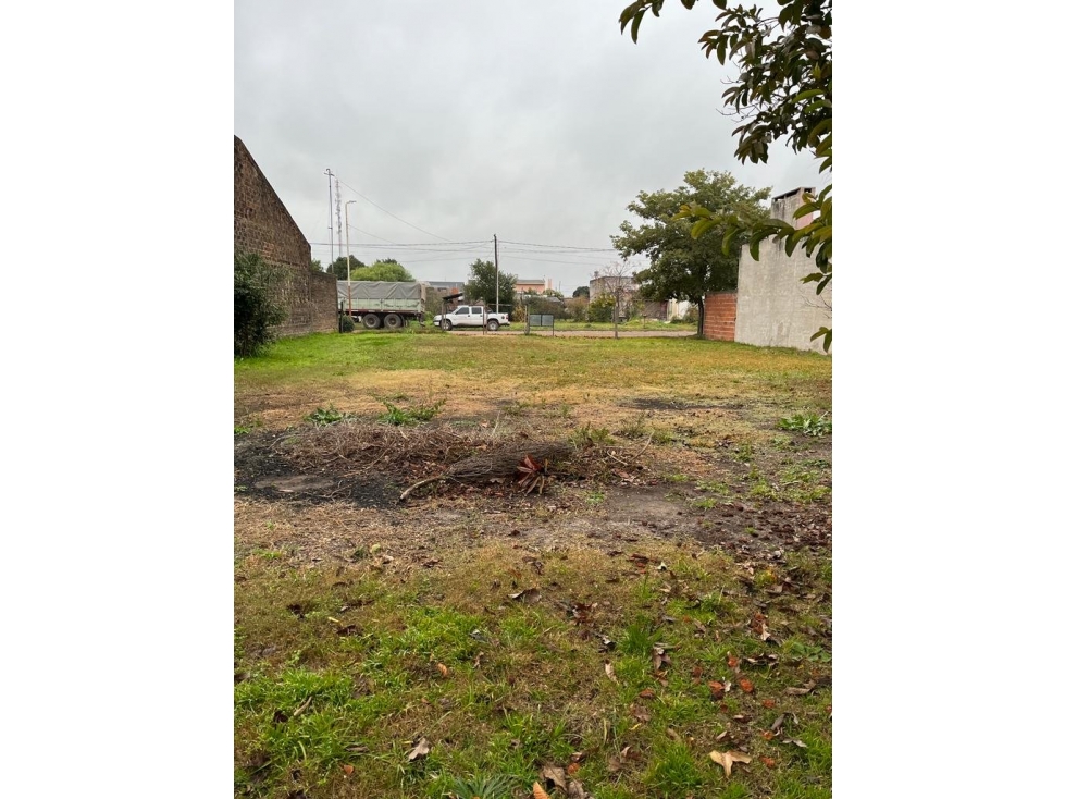 Vendo Terreno de 743 m2 en Caseros, Entre Ríos - 2