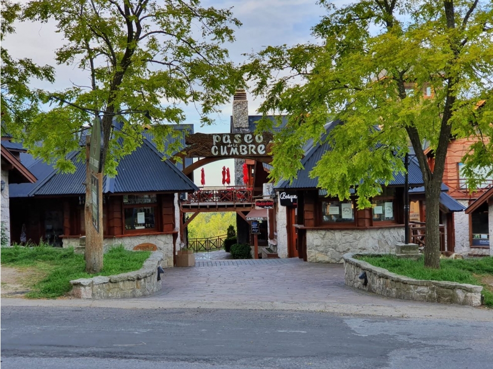 LOCALES EN VENTA PASEO DE LA CUMBRE SIERRA DE LOS PADRES - 5