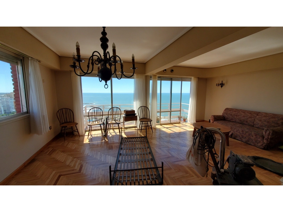 VENDO DEPARTAMENTO (5) Ambientes más Escritorio y COCHERA FIJA - vista al MAR - 1