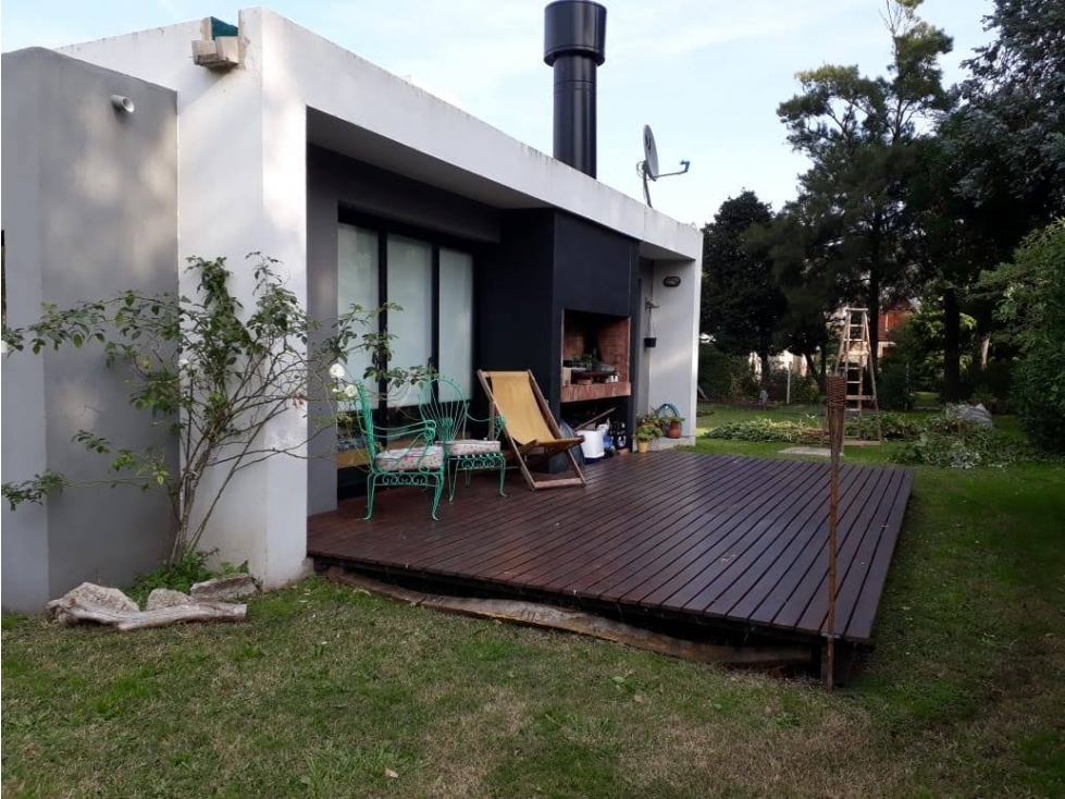 APTA CREDITO--CASA ESTILO MINIMALISTA