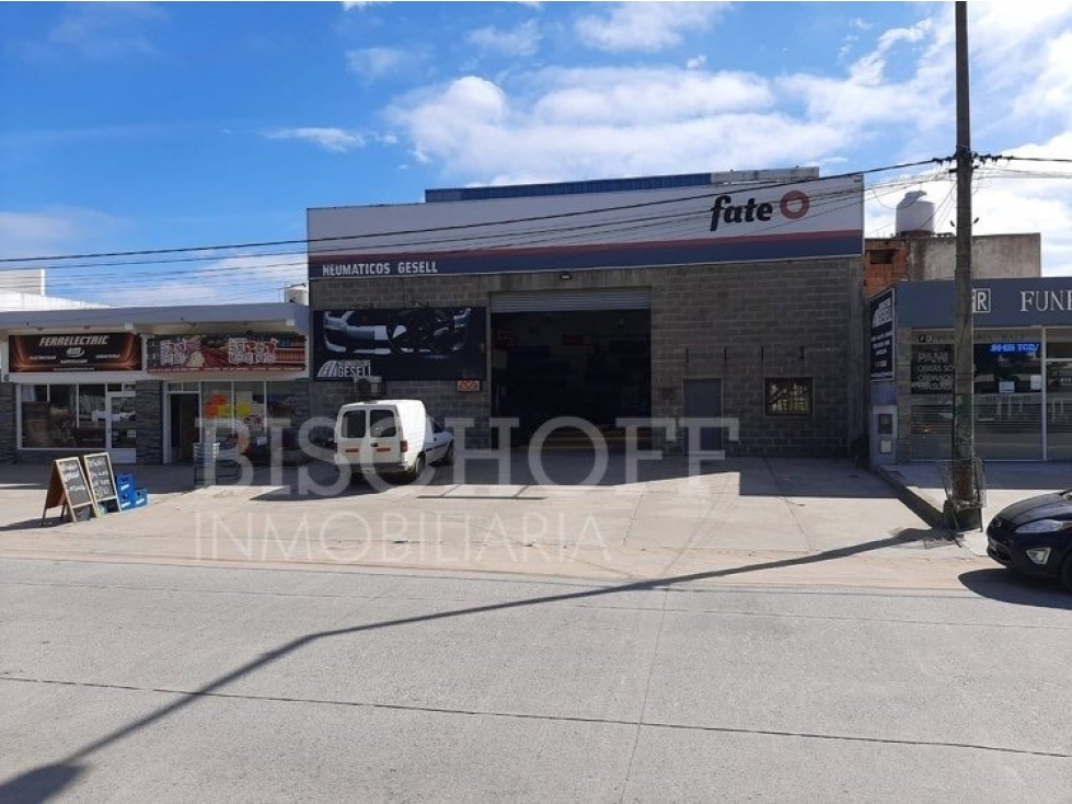 EXCELENTE GALPON COMERCIAL, SOBRE AVENIDA BOULEVARD VILLA GESELL - 1
