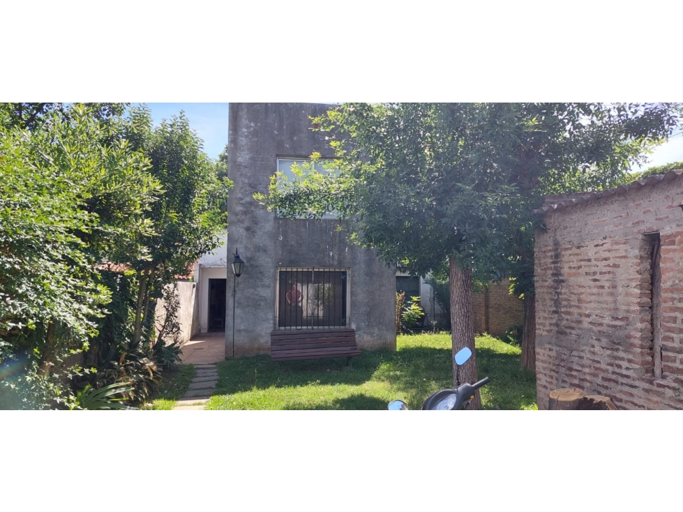 VENTA CASA CENTRO LUJAN