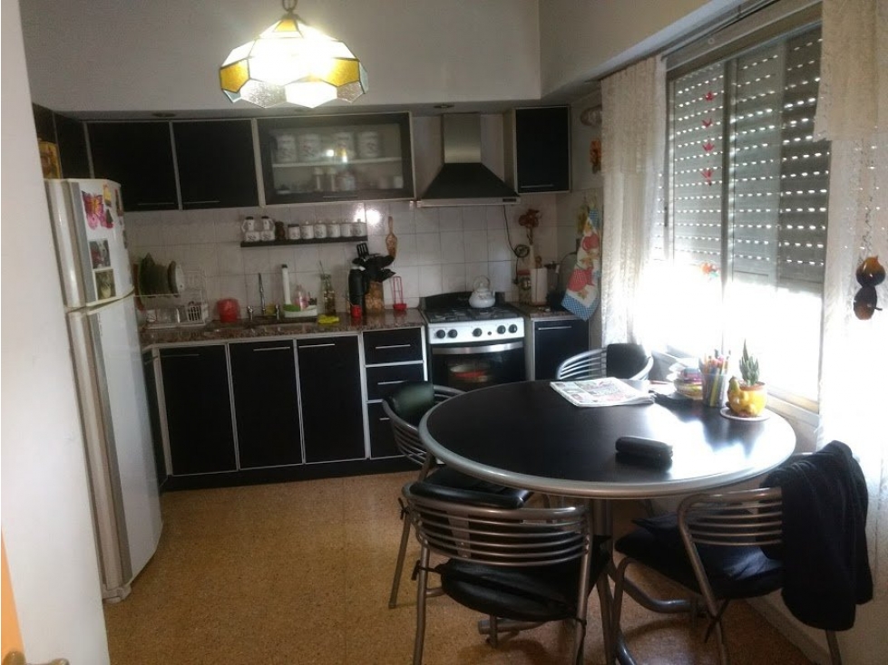 MUY LUMINOSO PH DE TRES AMBIENTES CON TERRAZA PROPIA - 5