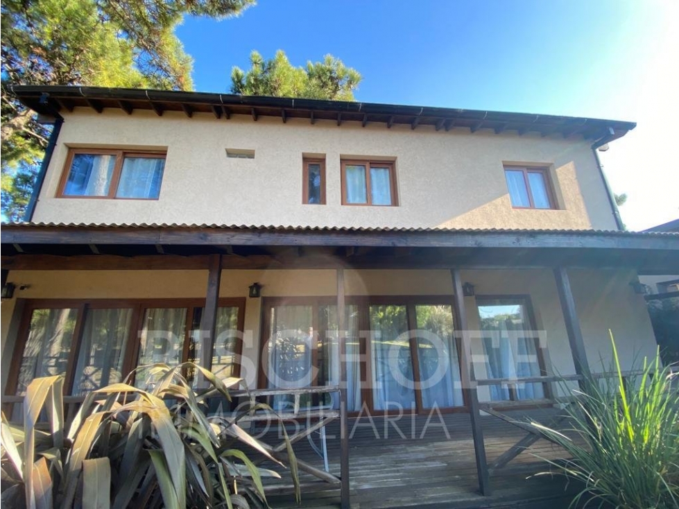 VENTA DE CASA EN BOULEVARD ICARO Y DE LAS NEREIDAS PINAMAR — foto 3