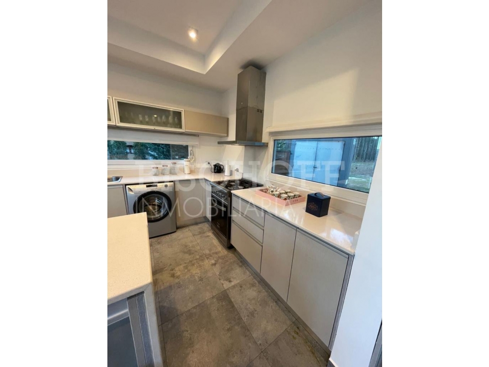 EXCELENTE CASA EN VILLA ROBLES BARRIO II ALBATROS PARTIDO DE LA COSTA — foto 6