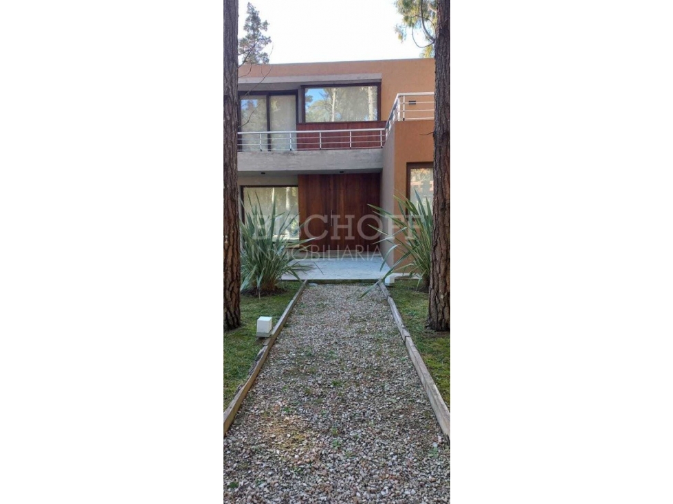 EXCELENTE CASA EN VILLA ROBLES BARRIO ALBATROS , PARTIDO DE LA COSTA — foto 3