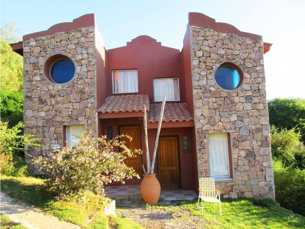 HERMOSAS CABAÑAS Y CASA EN VENTA EN CAPILLA DEL MONTE - 2