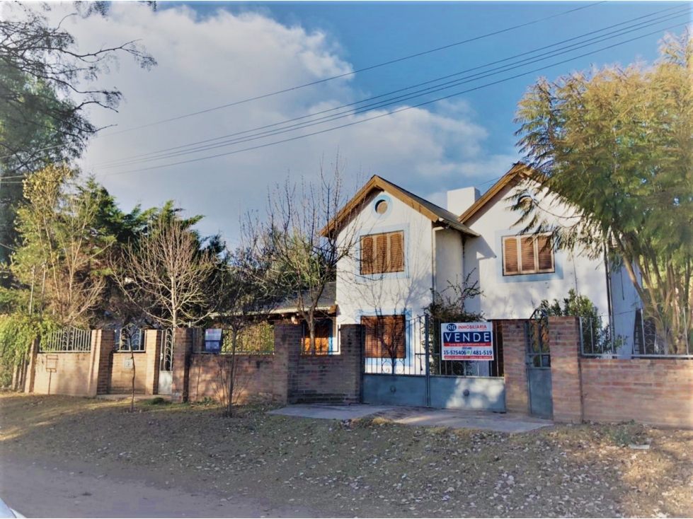VENTA DE HERMOSA CASA CON DPTO EN DOS LOTES -CAPILLA DEL MONTE -CBA - 3