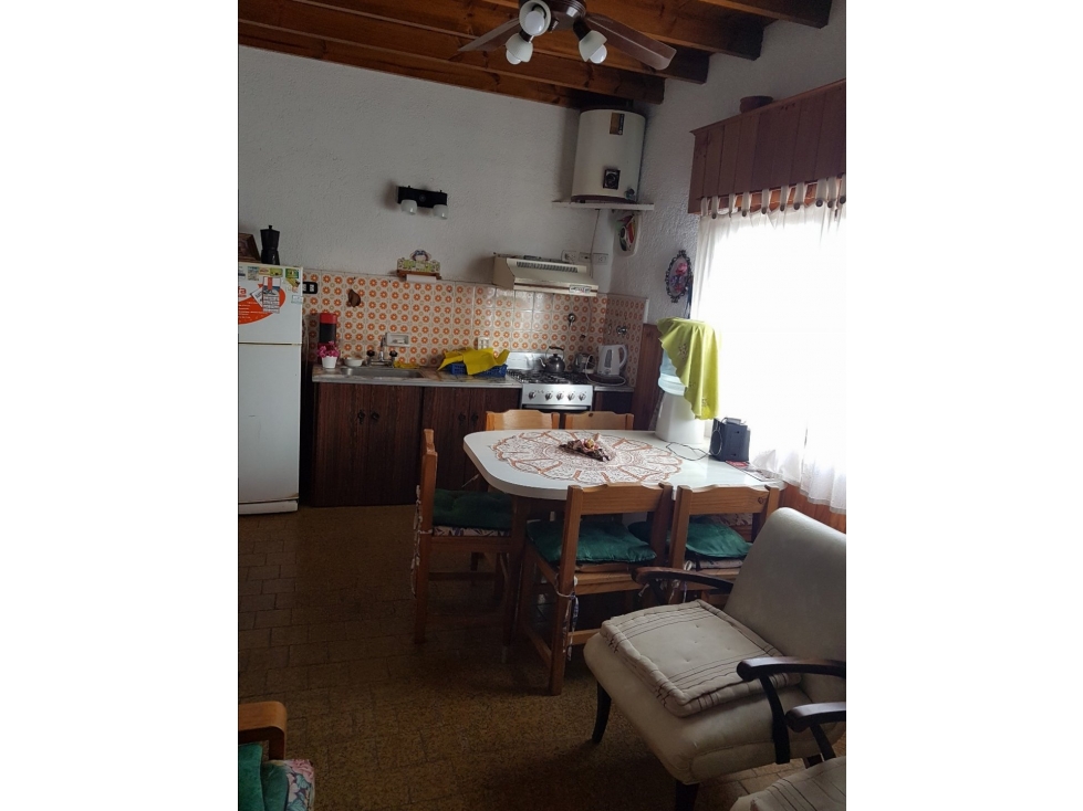 DEPARTAMENTO 4 AMBIENTES C/COCHERA SEMI CUBIERTA FIJA - 2