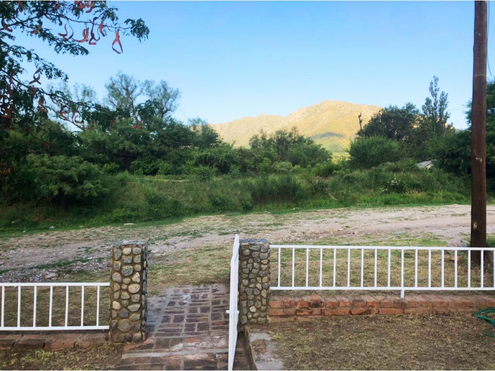 VENTA DE CASA EN BARRIO 9 DE JULIO- CAPILLA DEL MONTE-CÓRDOBA - 4