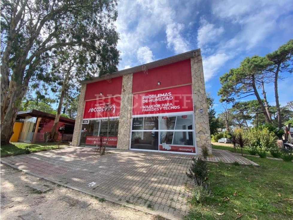 LOCAL SOBRE AVENIDA PRINCIPAL, EXCELENTE ESQUINA, VILLA GESELL. - 2