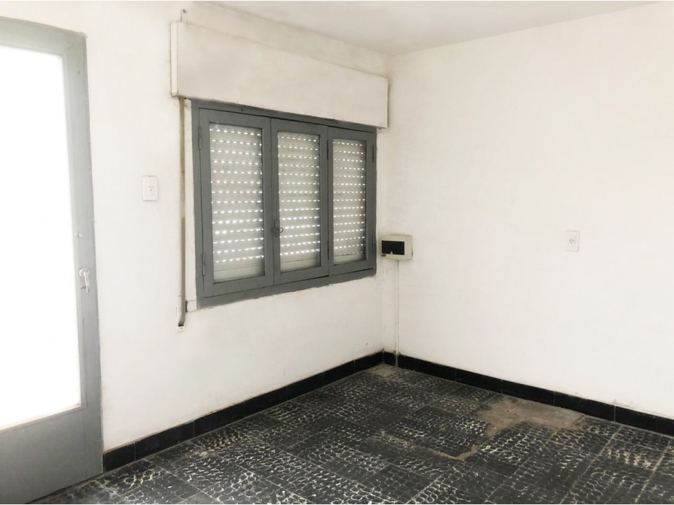 VENTA DE CASA + LOCALES, EXCELENTE UBICACION EN CRUZ DEL EJE -CÓRDOBA — foto 5
