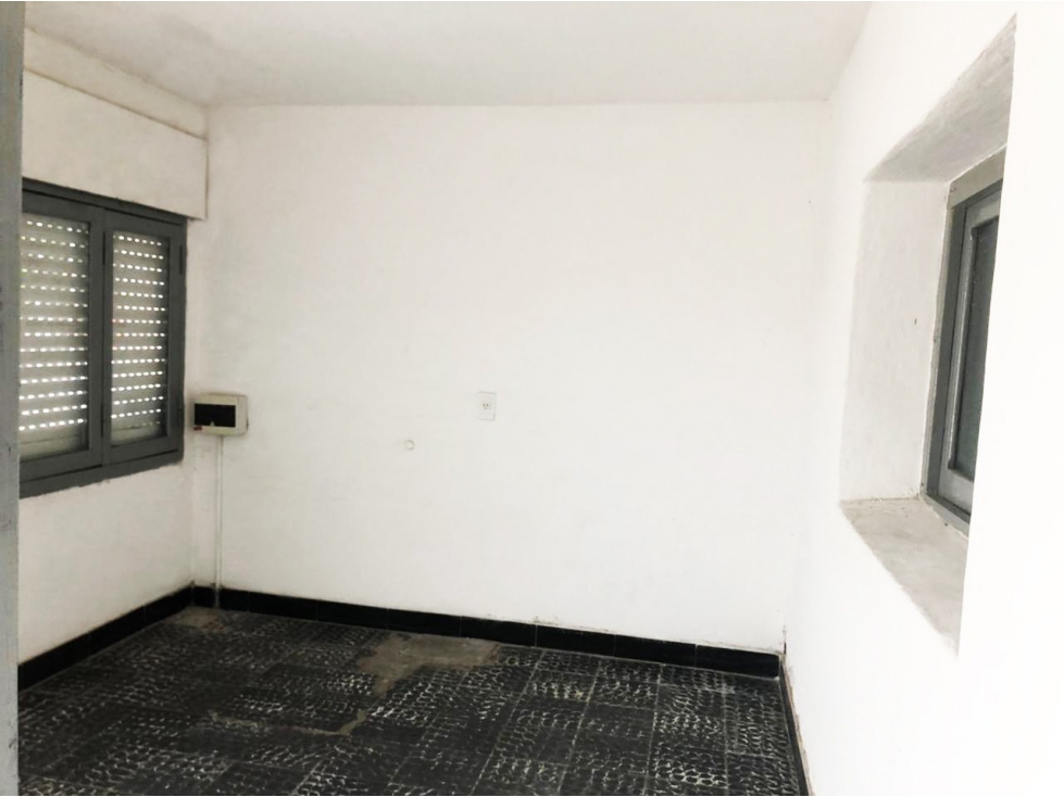VENTA DE CASA + LOCALES, EXCELENTE UBICACION EN CRUZ DEL EJE -CÓRDOBA — foto 6