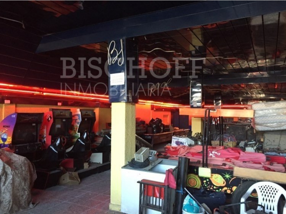 AMPLIO LOCAL COMERCIAL, SOBRE AVENIDA 3 EN ZONA SUR, VILLA GESELL - 6