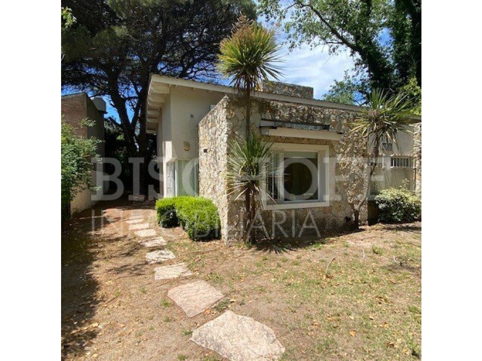 VENTA EN BLOCK, 4 DÚPLEX DE 2 AMBIENTES CADA UNO - 6