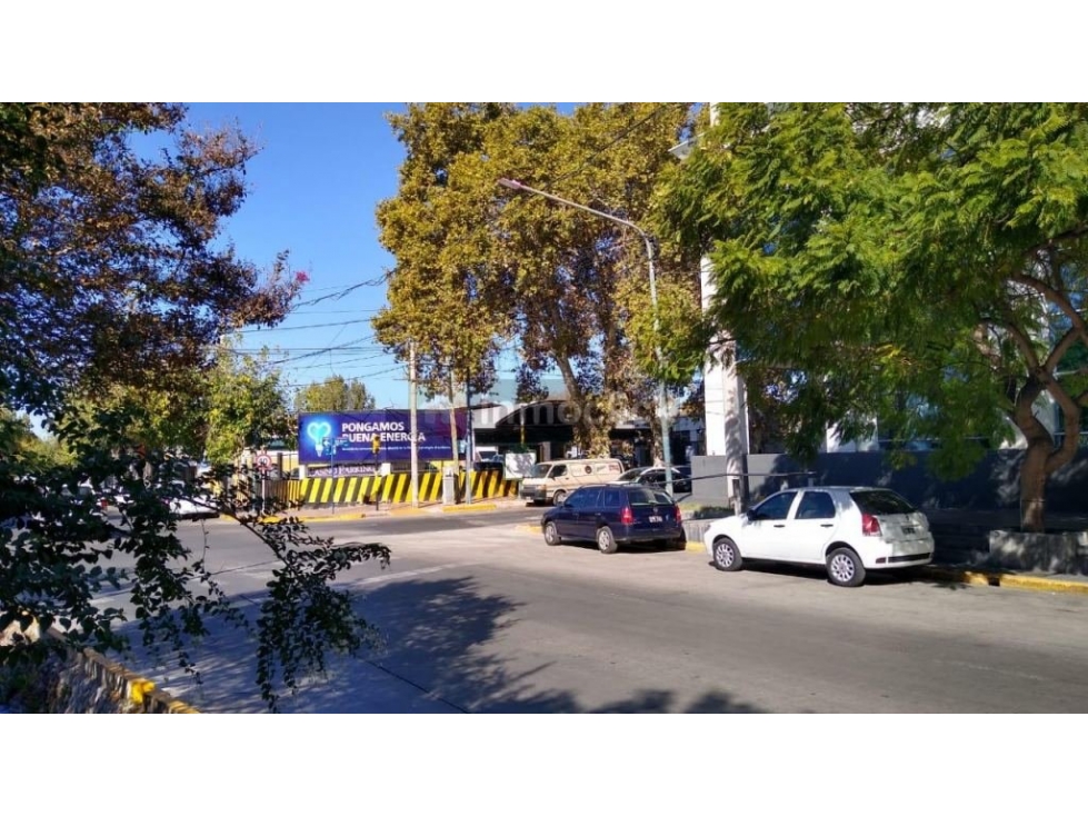 Esquina frente al Casino de Mendoza - 2