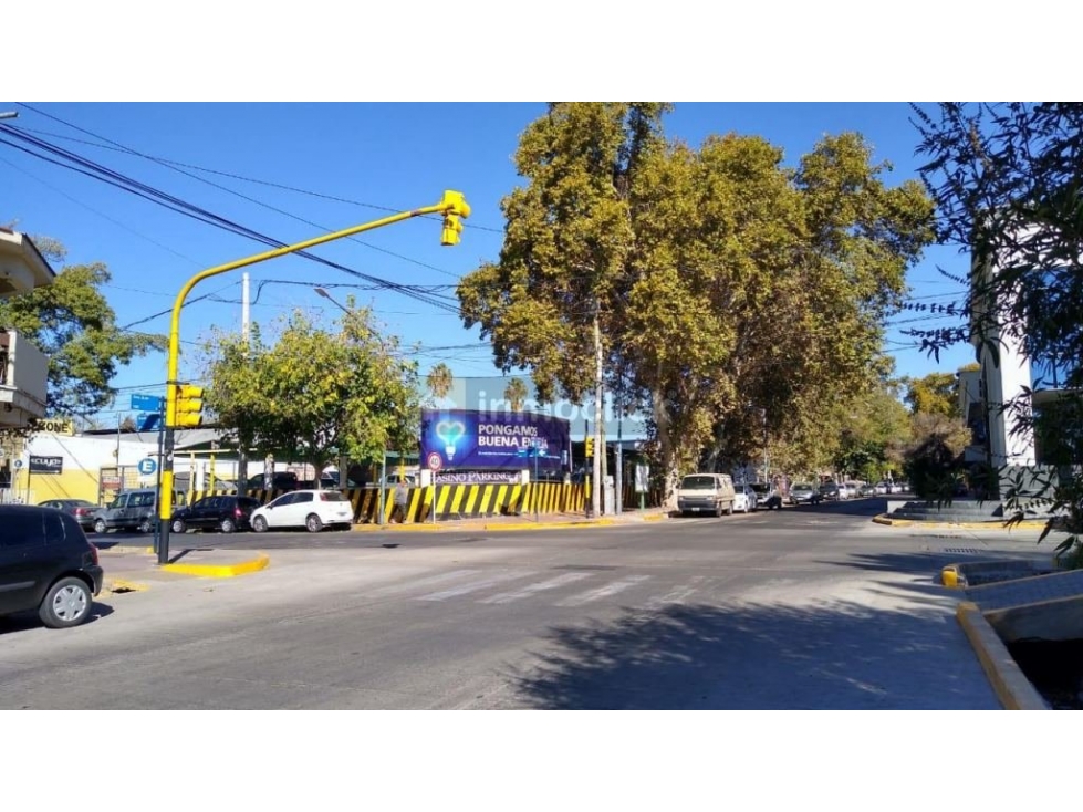 Esquina frente al Casino de Mendoza - 5