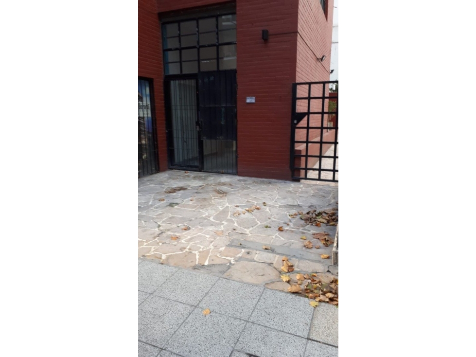 VENTA LOCAL COMERCIAL ZONA TRIBUNALES — foto 2