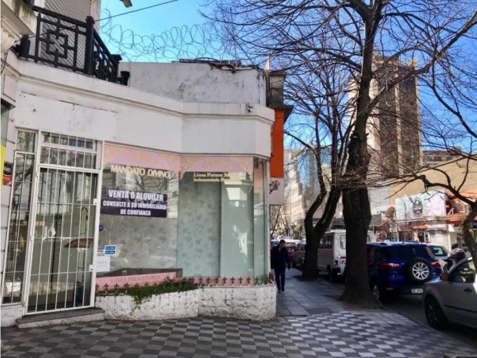 Local Comercial en Zona muy Activa Catamarca 1600