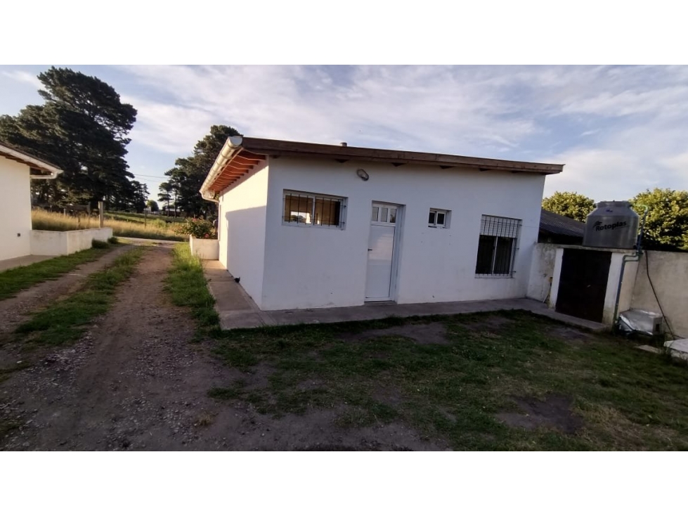 VENTA EN BLOCK 3 CASAS DE 3 AMB EN BARRIO LAS LOMAS CON RENTA — foto 3