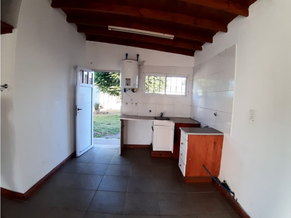 VENTA EN BLOCK 3 CASAS DE 3 AMB EN BARRIO LAS LOMAS CON RENTA — foto 4