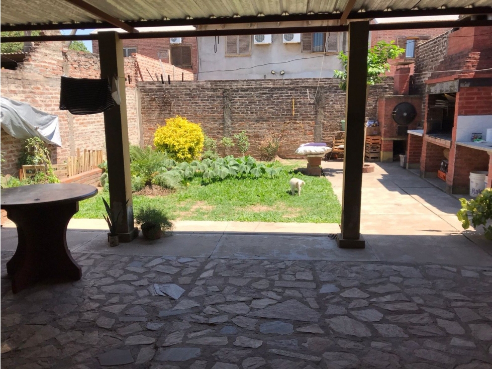 SE VENDE: PJE NICOLAS ROJAS ACOSTA 1235. DUPLEX 3 DORMITORIOS - 3