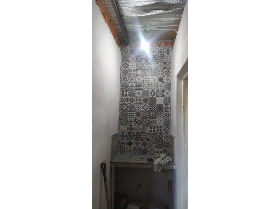 SE VENDE: Bº LAS FLORES COLONIA BENITEZ. TERRENO CON MEJORA - 4