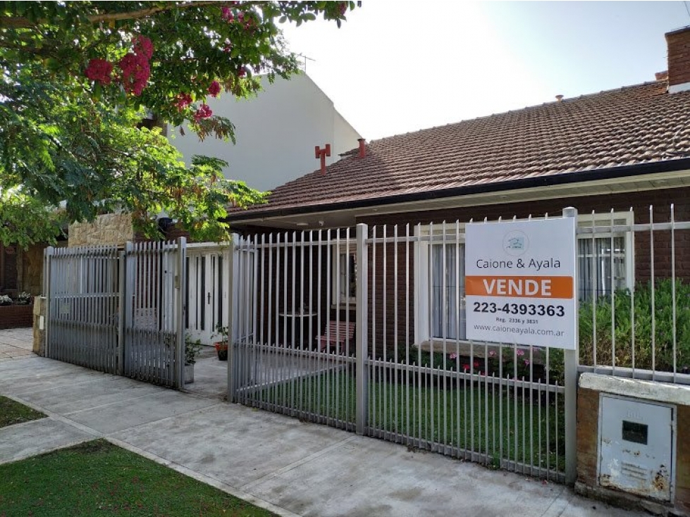 Chalet 4 amb. San Carlos.