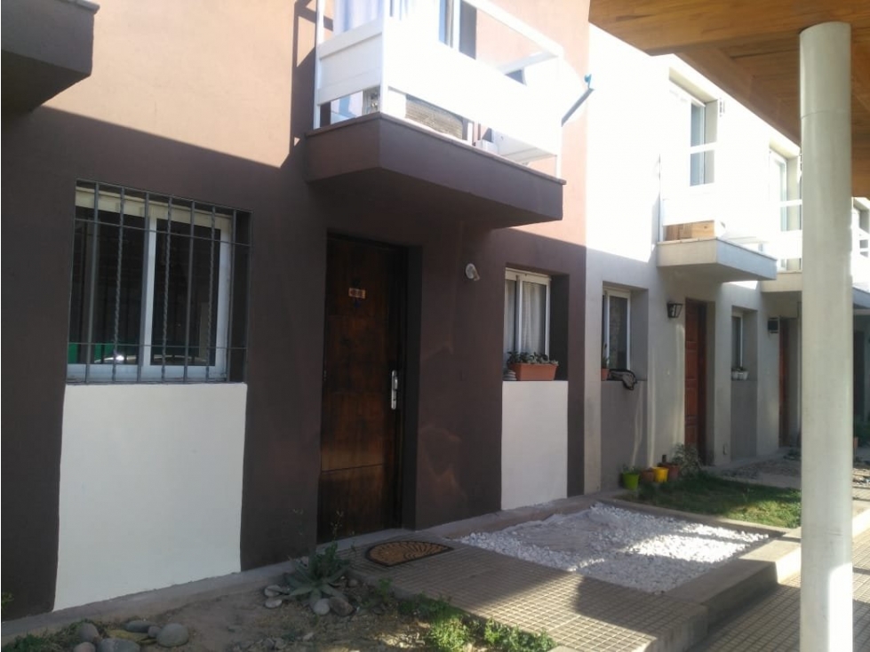 Alquiler Duplex 2 dormitorios complejo privado Guariento Villa Nueva - 5